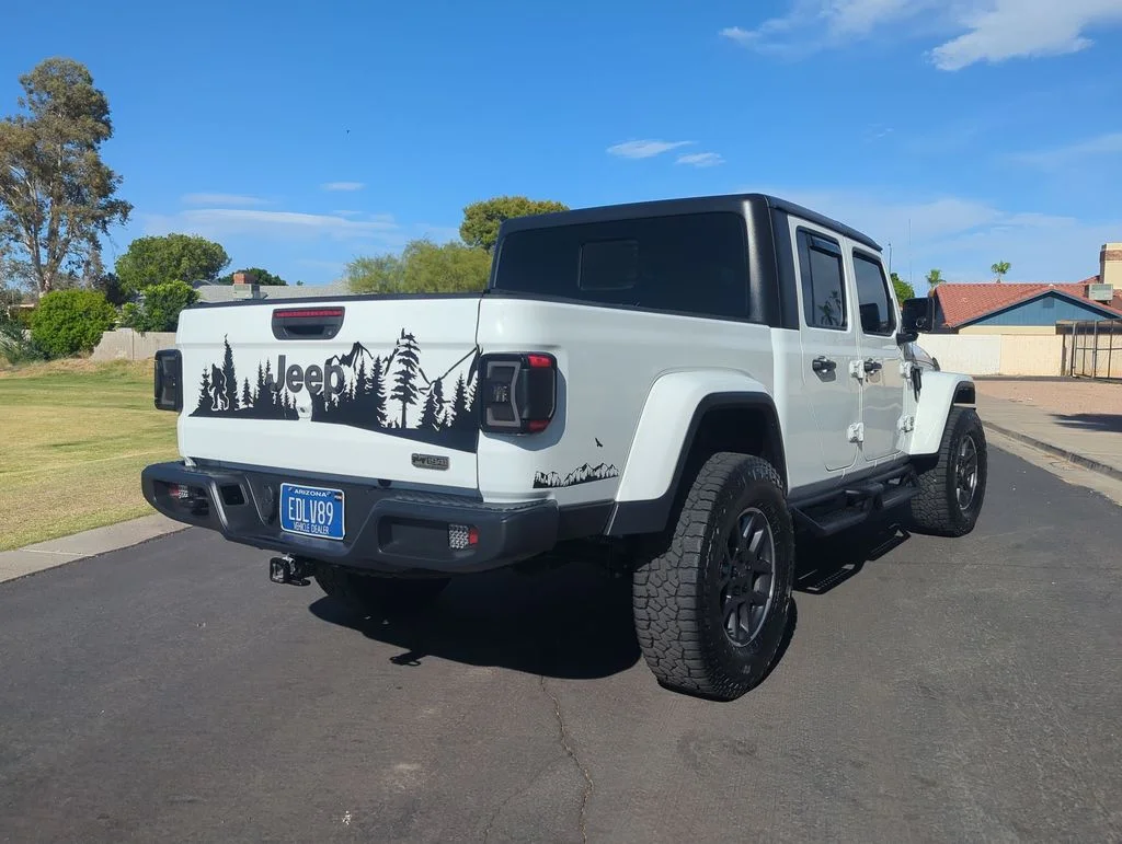 Used 2021 White Jeep Sport image 6
