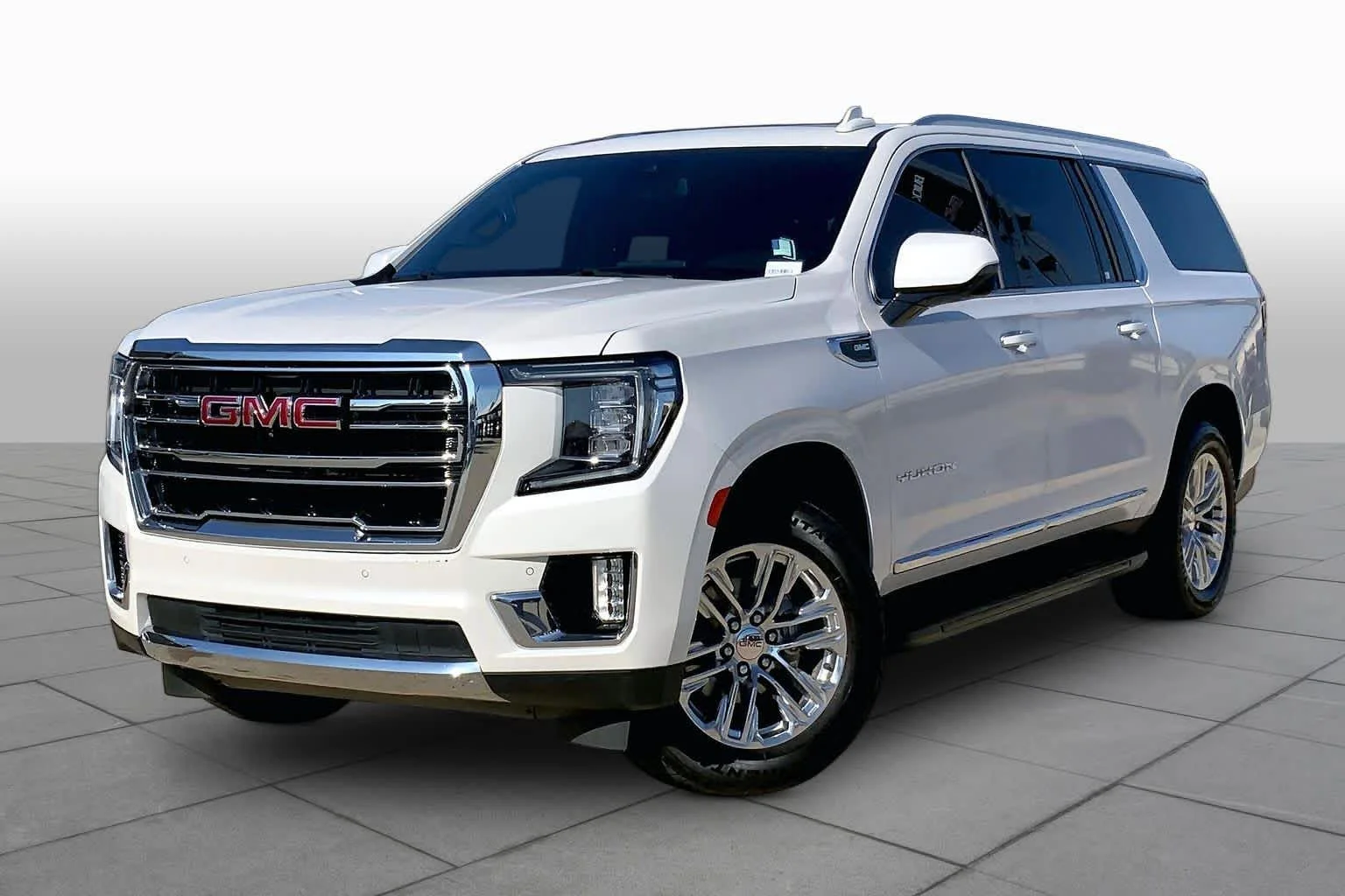 2023 GMC Yukon 4WD SLT's photo