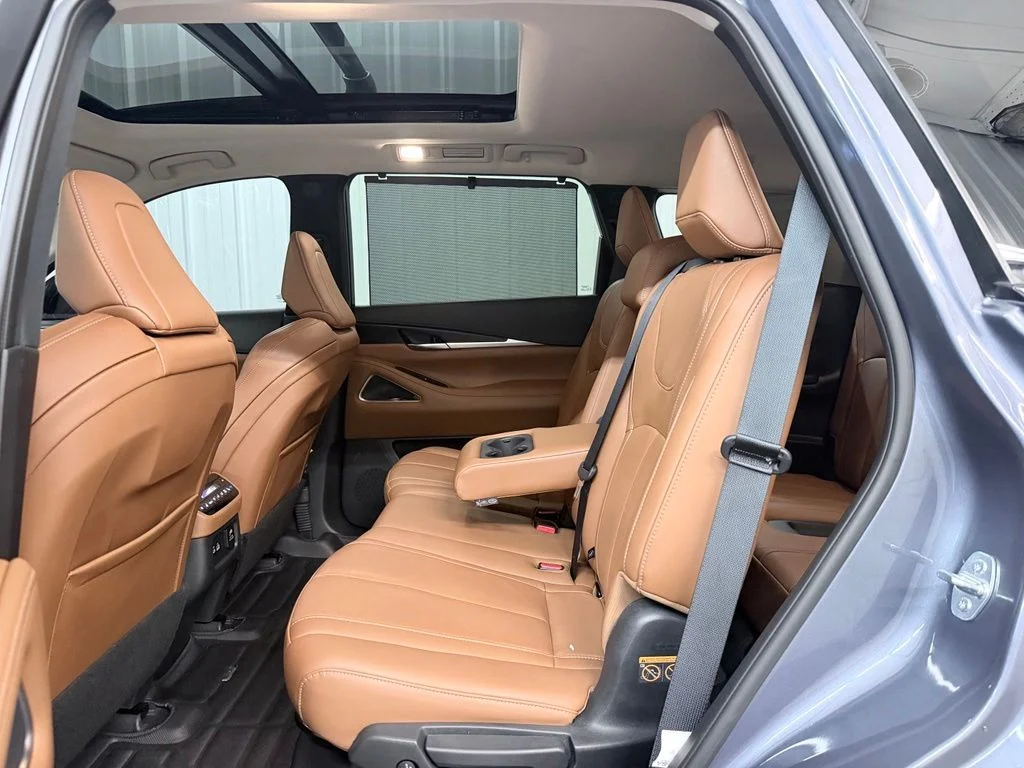 Used 2024 Blue INFINITI Sensory image 33