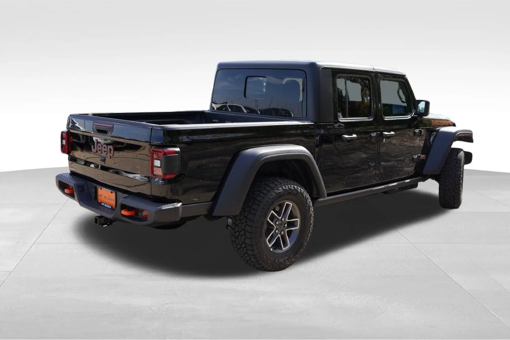 Certified Used 2026 Black Clearcoat Jeep Mojave image 5