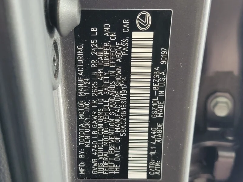 2025 Lexus ES 350 - Photo 20