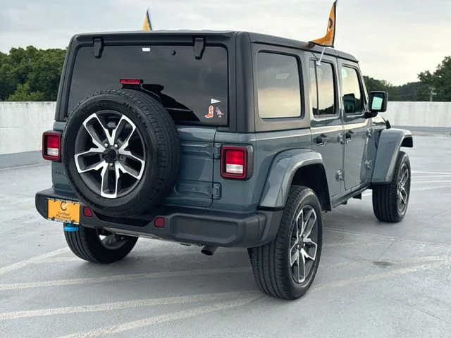 Used 2024 Gray Jeep Sport S 4xe image 7
