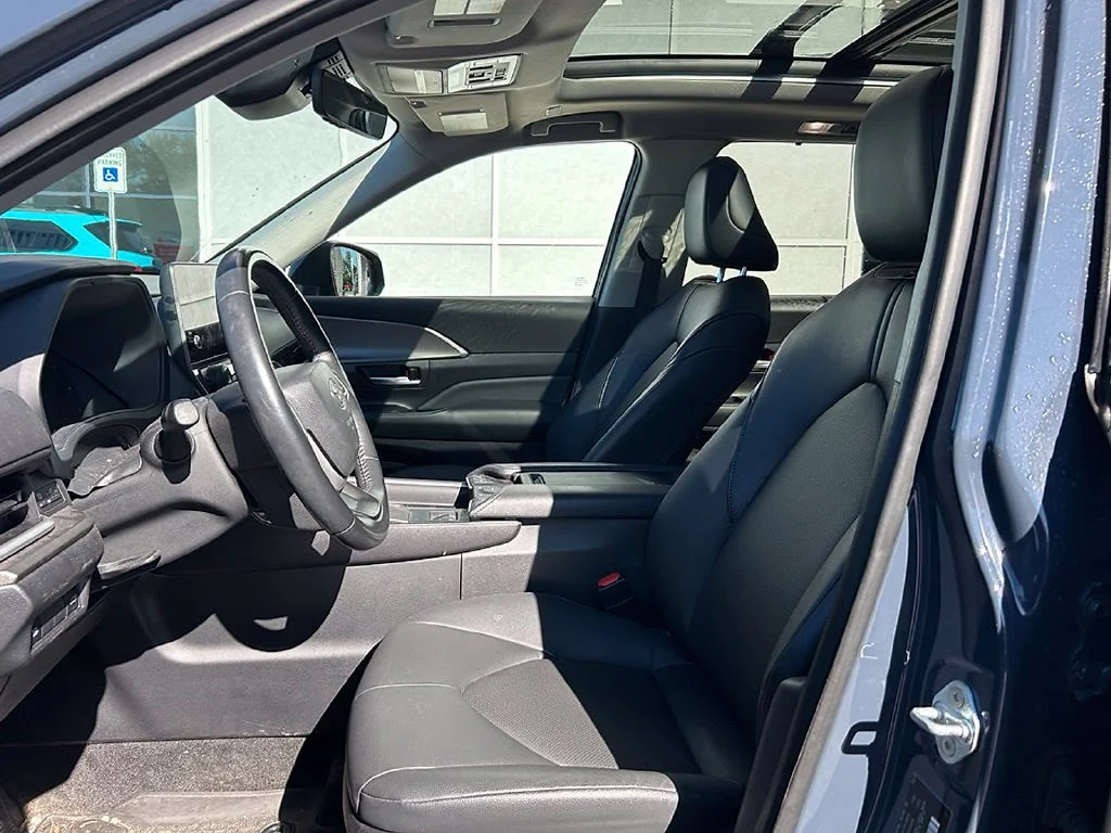 Used 2024 White Toyota XLE image 7