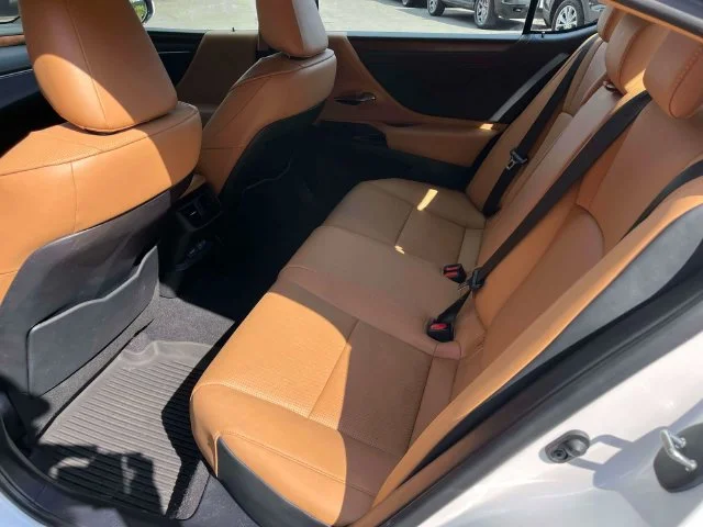 Certified Used 2024 White Pearl Lexus 350 image 18
