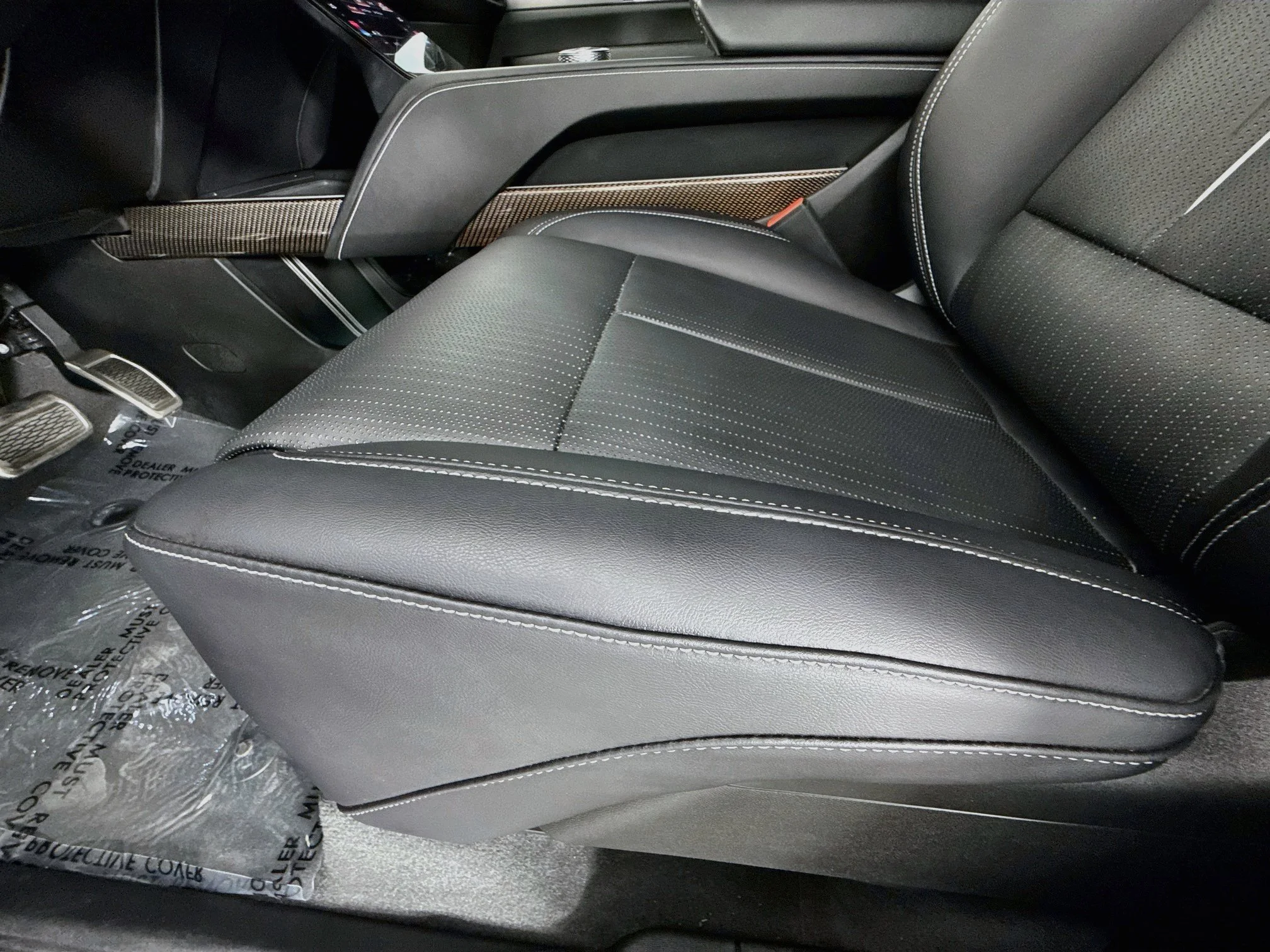 Used 2026 Stellar Black Metallic Cadillac Luxury image 13