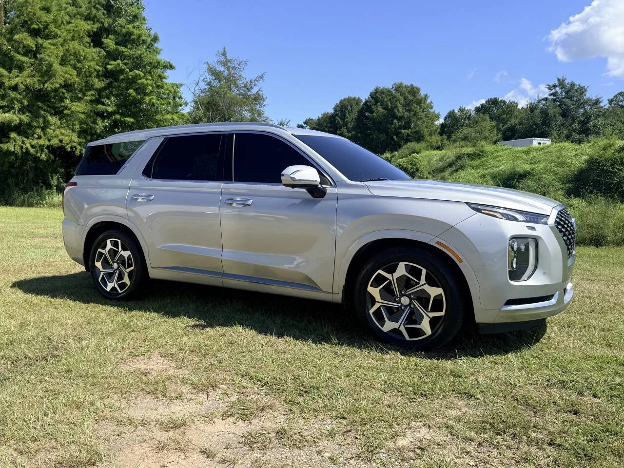 Used 2022 Silver Hyundai Calligraphy AWD 4dr SUV image 7