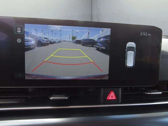 Used 2025 Red Kia LXS image 20