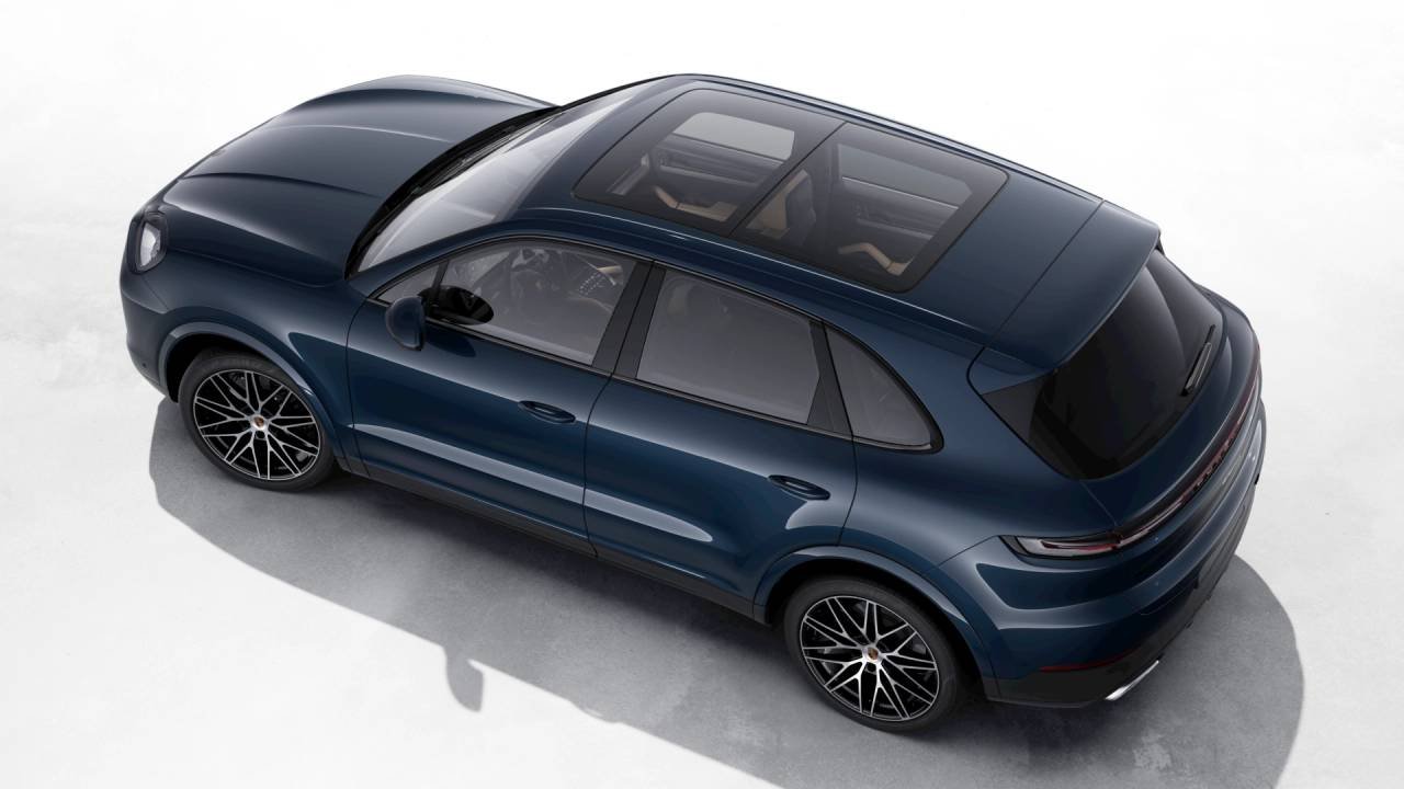 New 2026 Algarve Blue Metallic Porsche  image 4