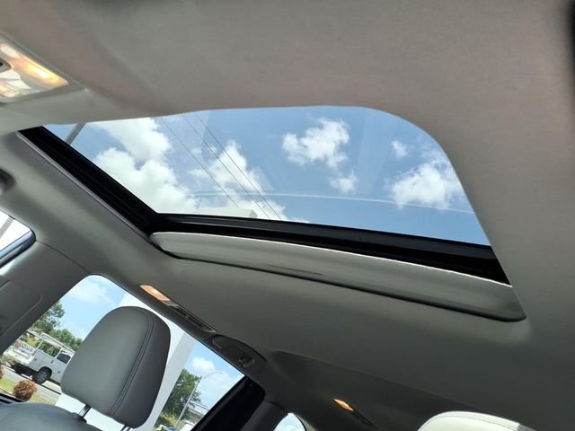 Used 2015 Silver Toyota Limited image 9