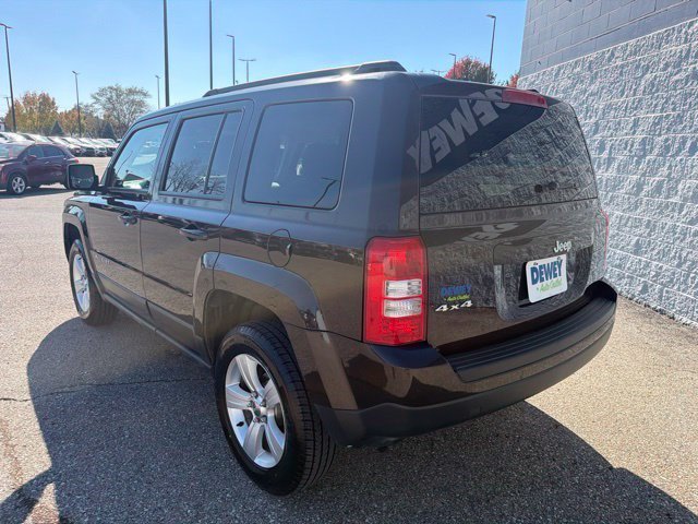 Used 2014 Rugged Brown Pearlcoat Jeep Latitude image 3