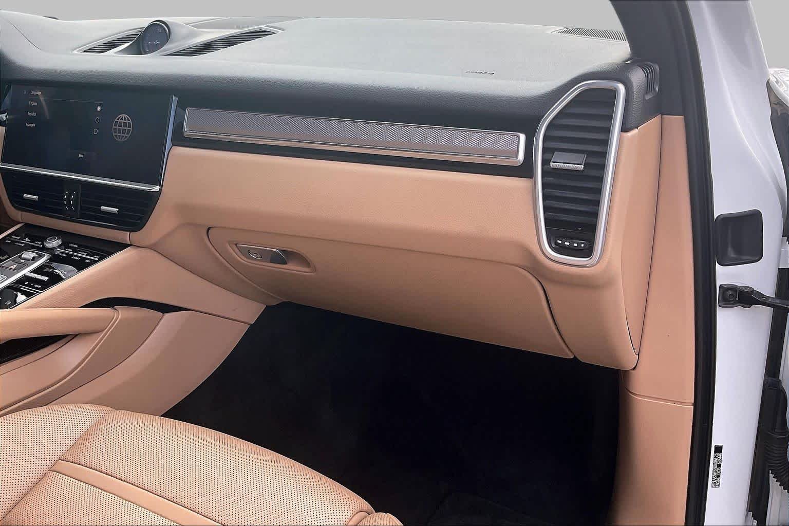 Used 2022  Porsche  image 18