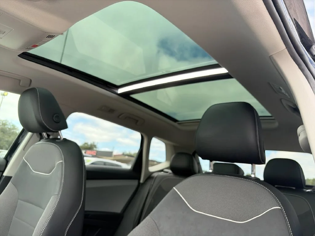 2023 Volkswagen Taos SE - Photo 24