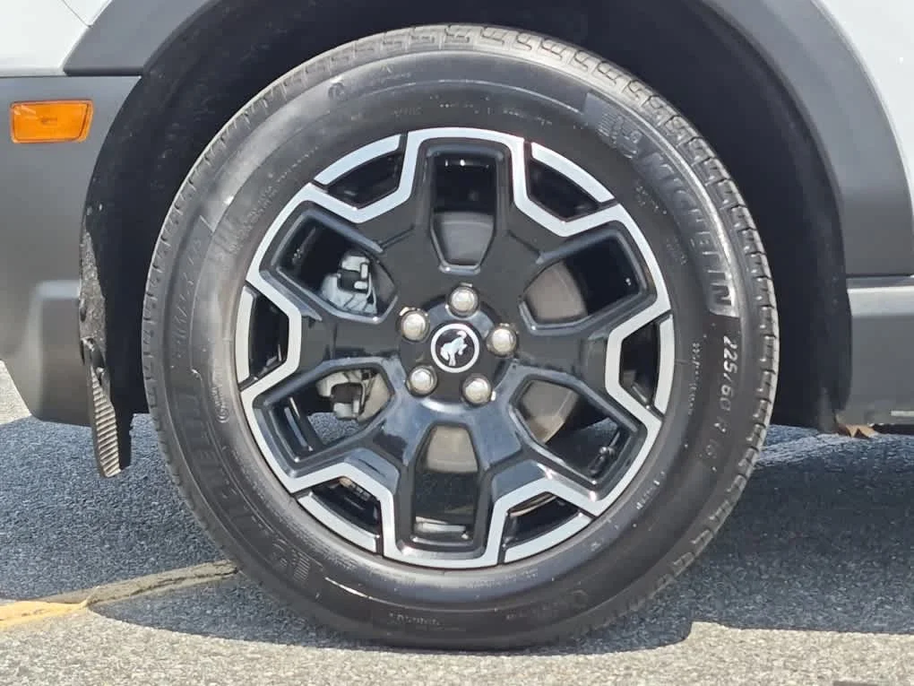 Certified Used 2025 Oxford White Ford Outer Banks image 6