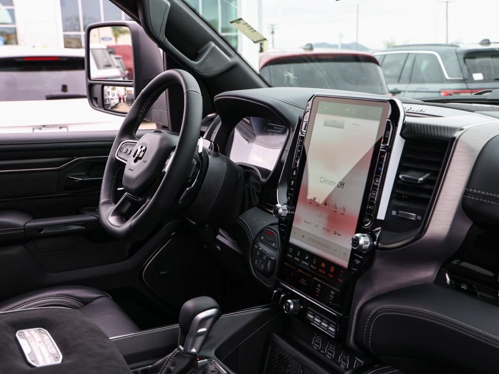 New 2026 Diamond Black Crystal Pearl-Coat Exterior Paint RAM RHO image 18