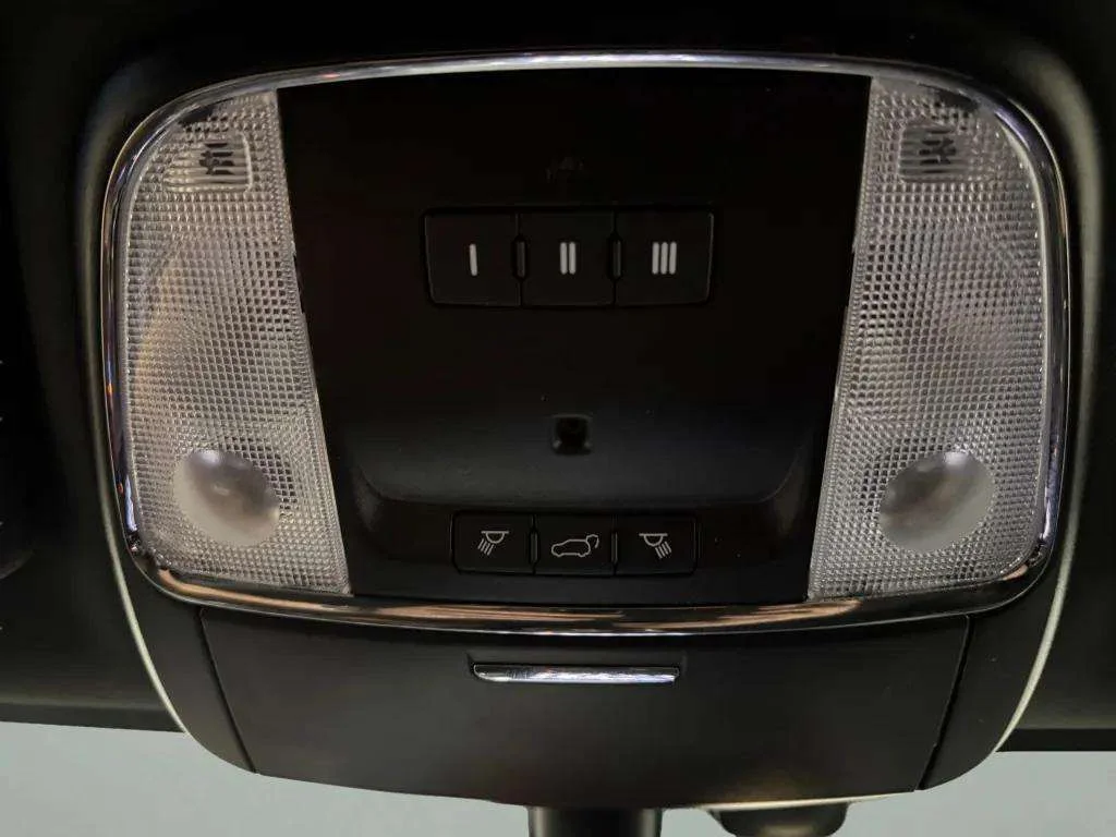 Used 2021 Sting-Gray Clearcoat Jeep Laredo X image 21