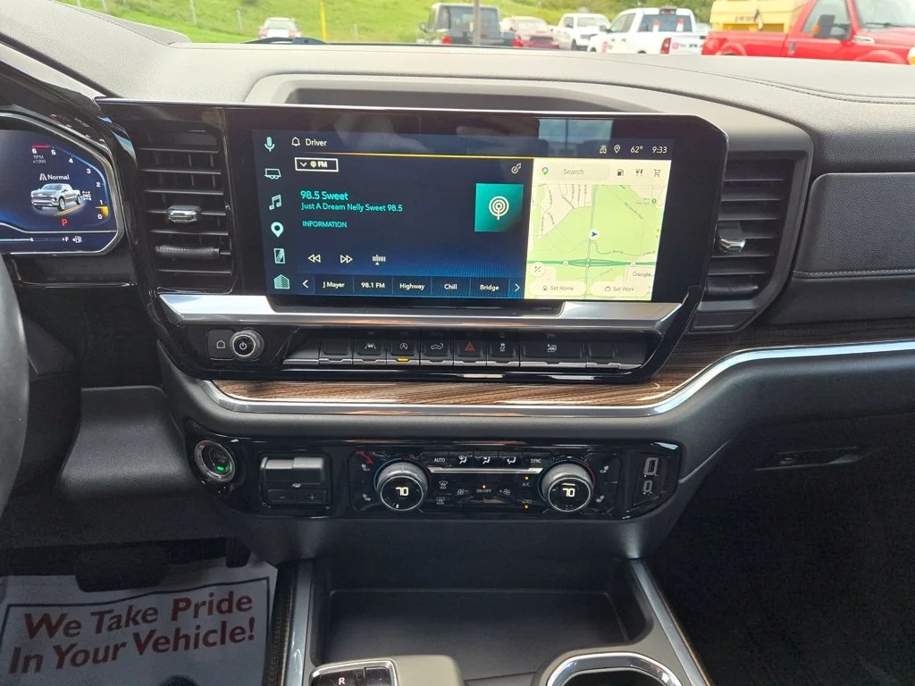 Used 2023 Black Chevrolet RST image 20