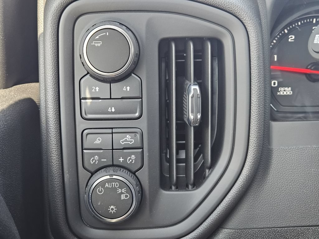 2026 Chevrolet Silverado 2500 HD Custom - Photo 21