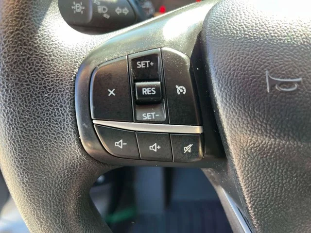 Certified Used 2020 Oxford White Ford SE image 32