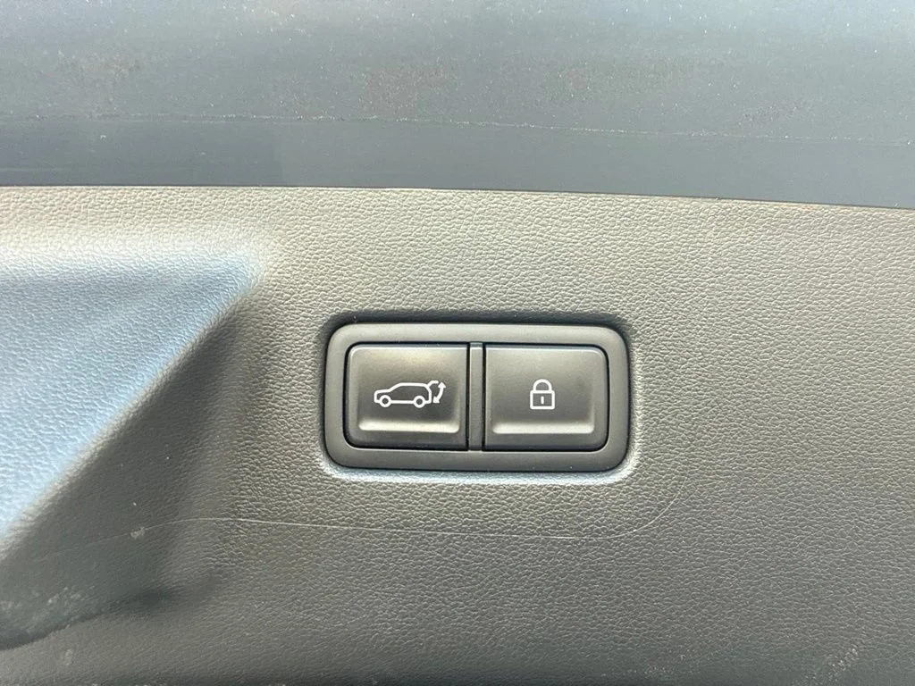 Used 2024  Hyundai SEL image 31
