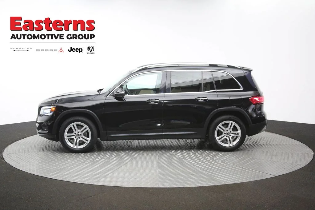 Used 2021 Black Mercedes-Benz GLB 250 image 56