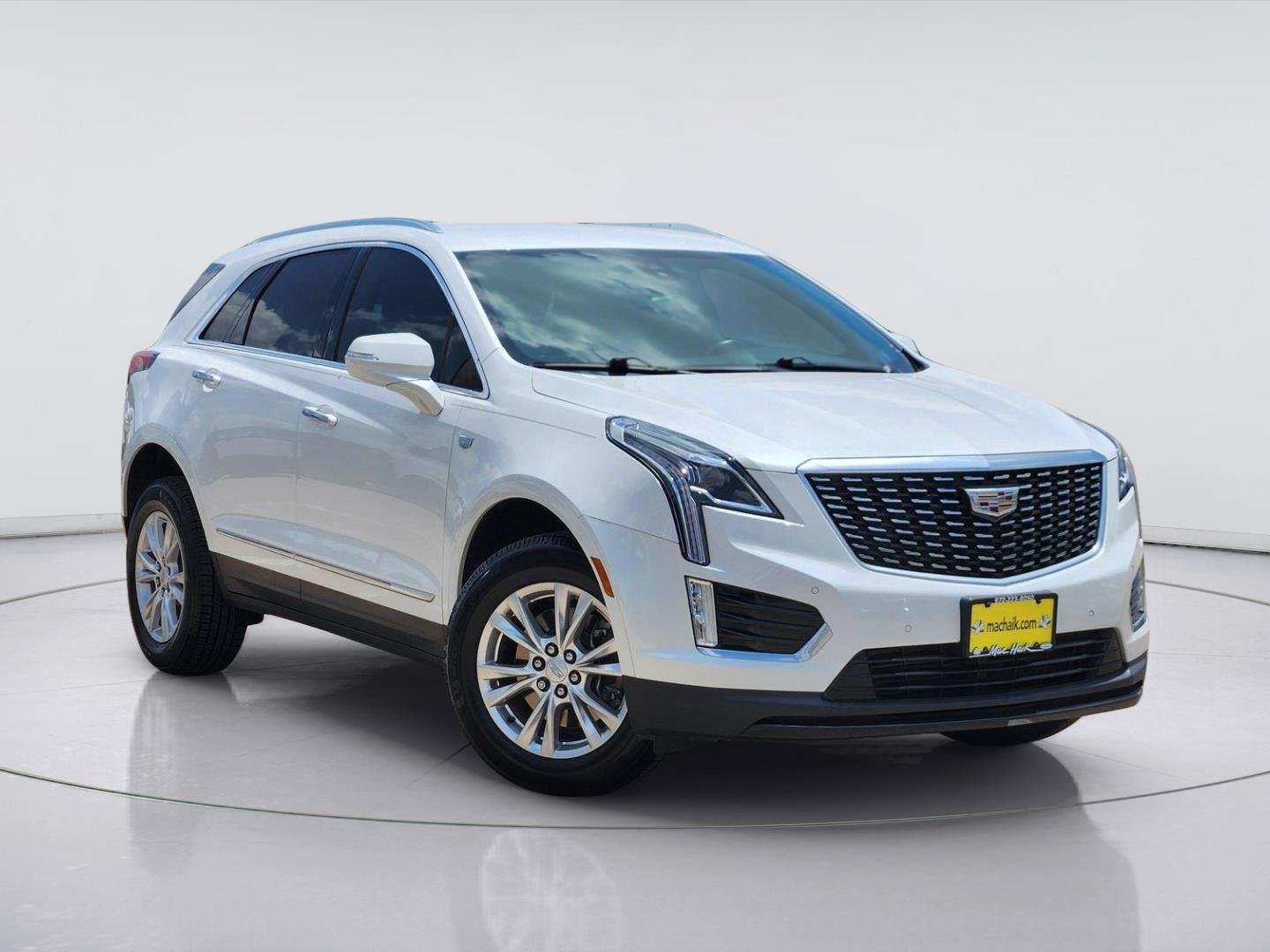 Certified Used 2022 Crystal White Tricoat Cadillac AWD Luxury image 1