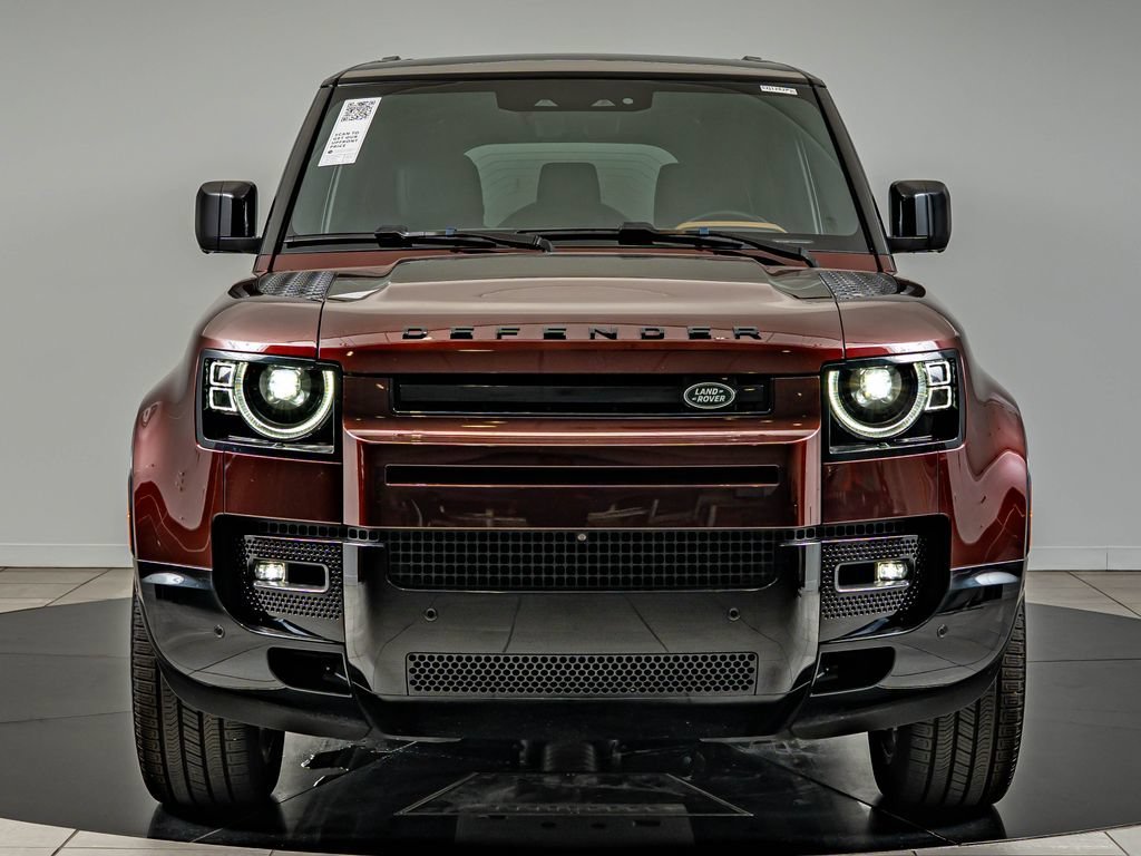 Used 2024 Sedona Red Land Rover X-Dynamic SE image 2