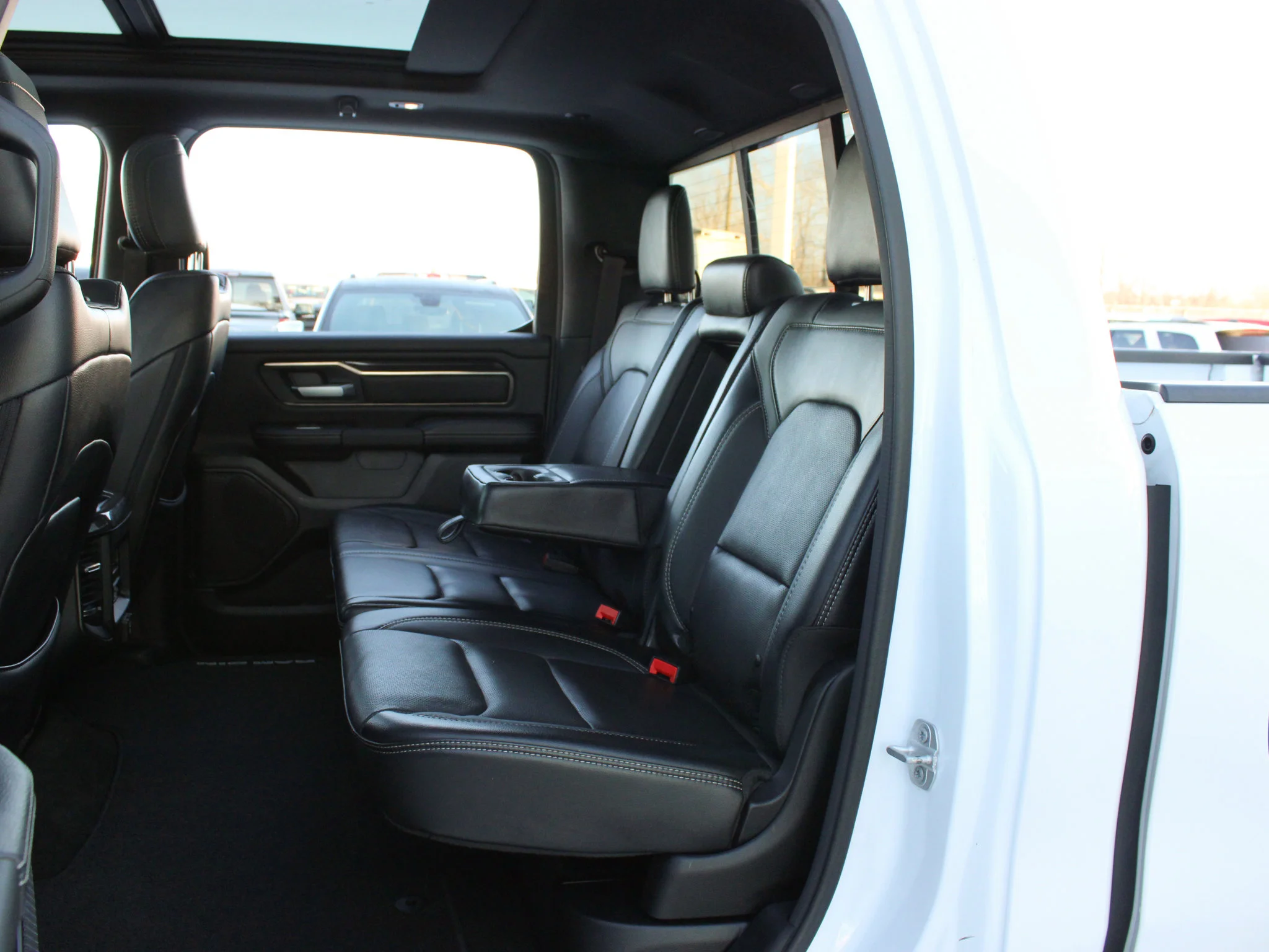 Certified Used 2020 White RAM Sport * One Owner | Panoramic Sunroof | Apple CarPlay | Remote Start | HEMI V8 image 16