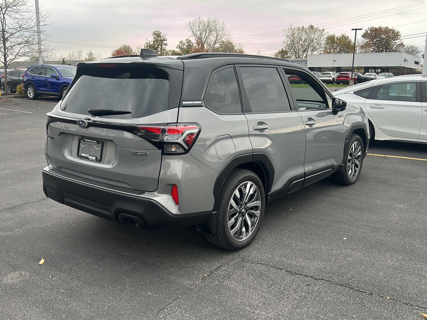 Used 2025  Subaru  image 7