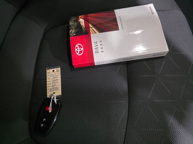 Certified Used 2025  Toyota XLE image 9