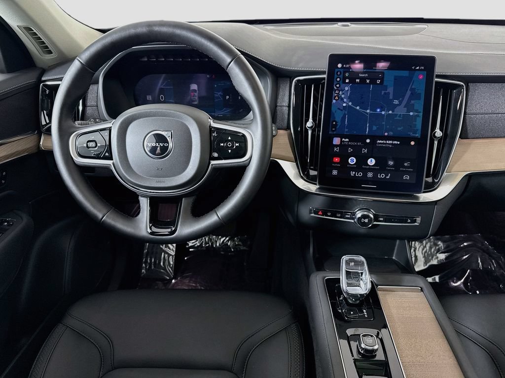 Used 2025 White Volvo Plus image 23