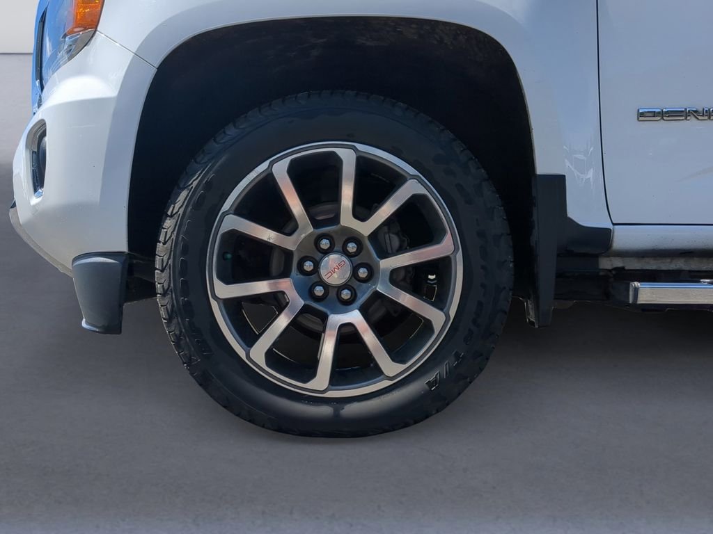Used 2018 Summit White GMC Denali image 11