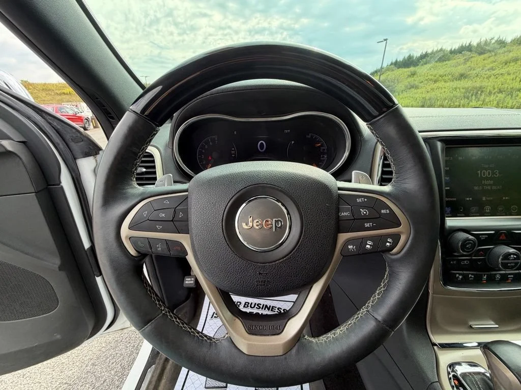 Used 2017 Bright White Clea Jeep Overland image 31