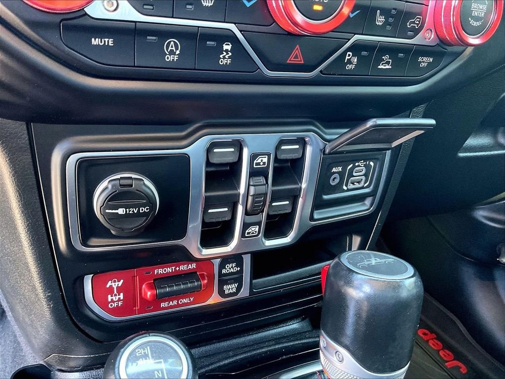 Used 2021 Gray Jeep Rubicon image 12