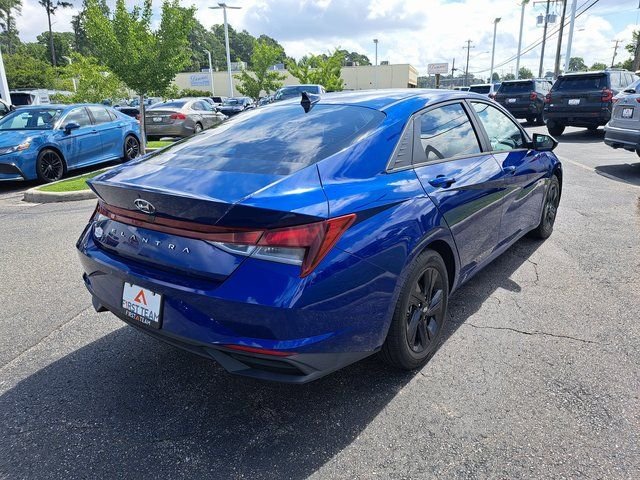 Used 2023 Blue Hyundai SEL image 8