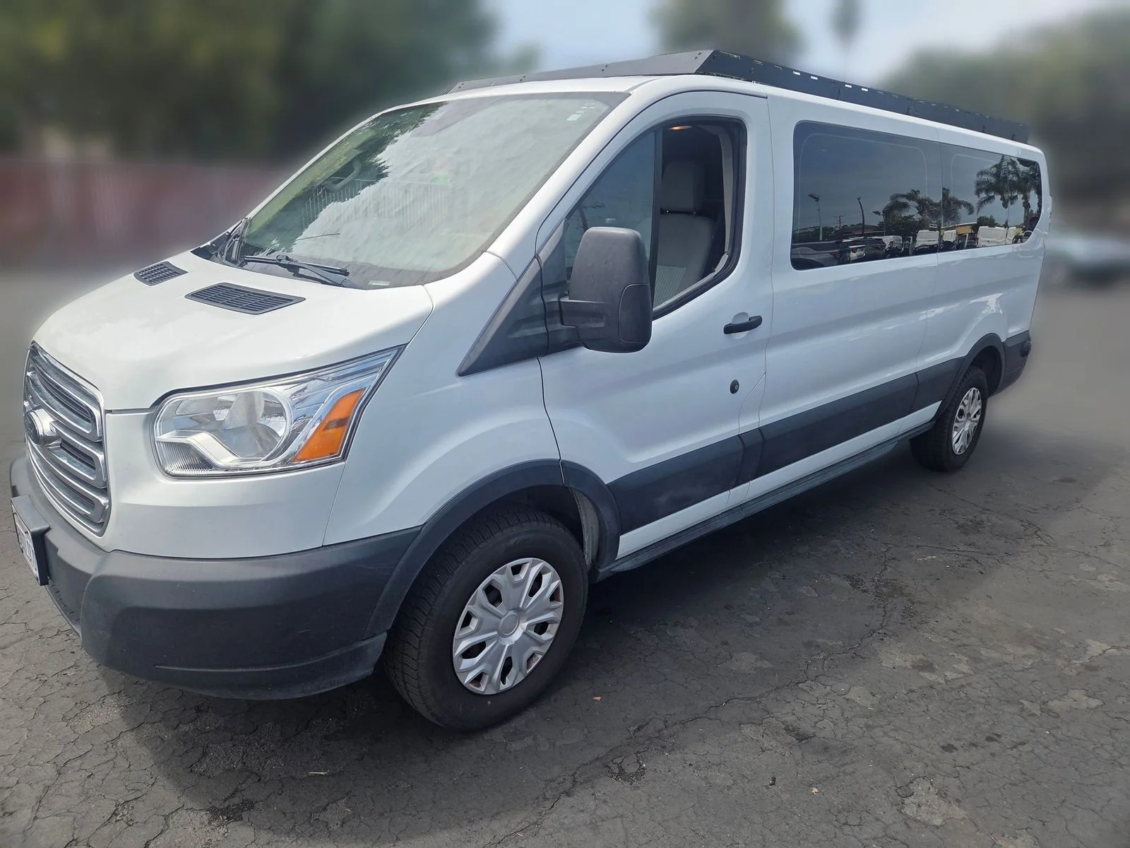 Used 2019 White Ford XLT image 1