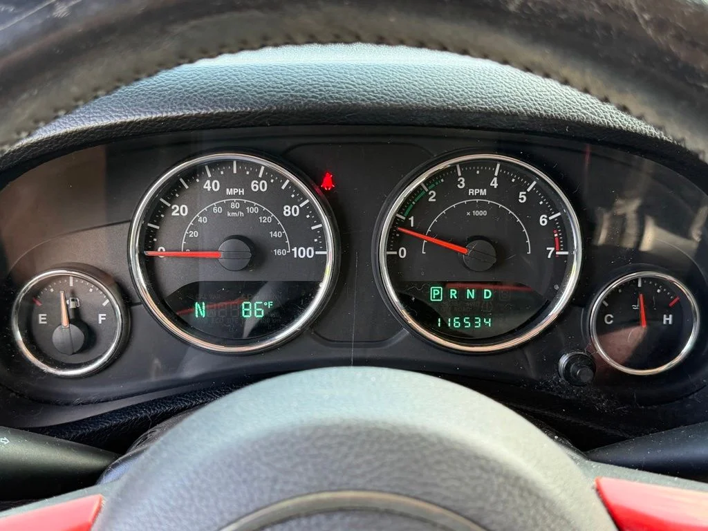 Used 2014 Red Jeep Unlimited Sport image 33