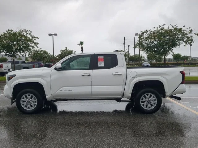 New 2026 Ice Cap Toyota SR5 image 7