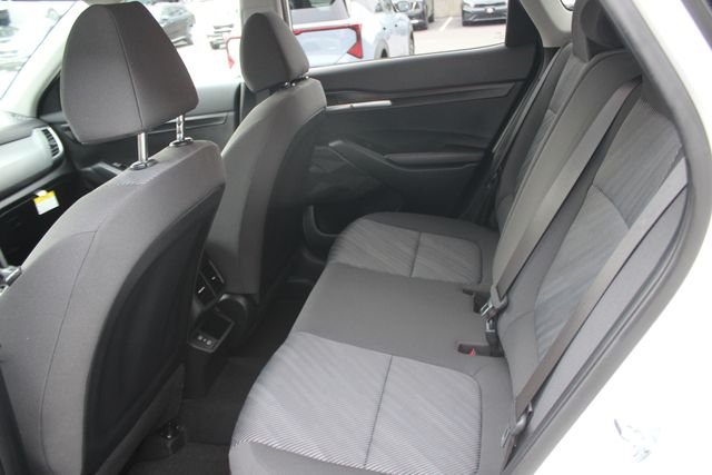 Used 2025 White Kia LX image 23