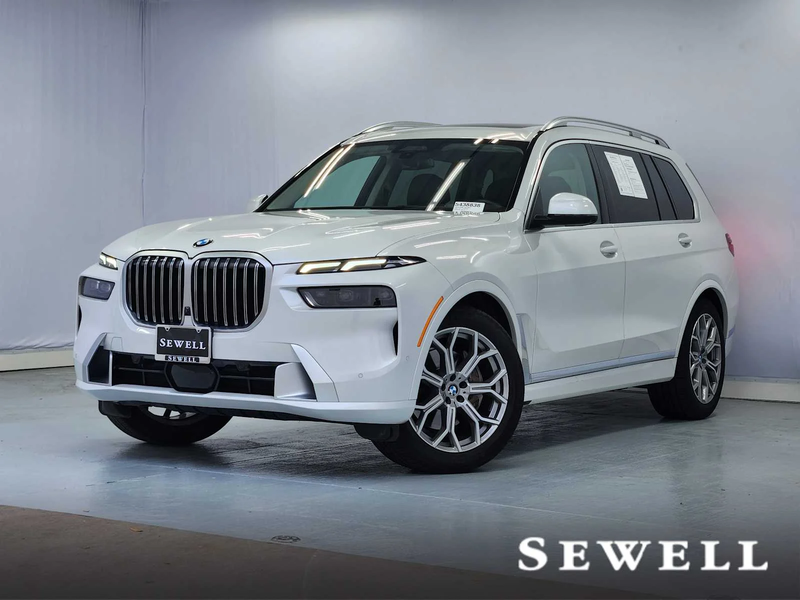 2024 BMW X7 xDrive40i's photo