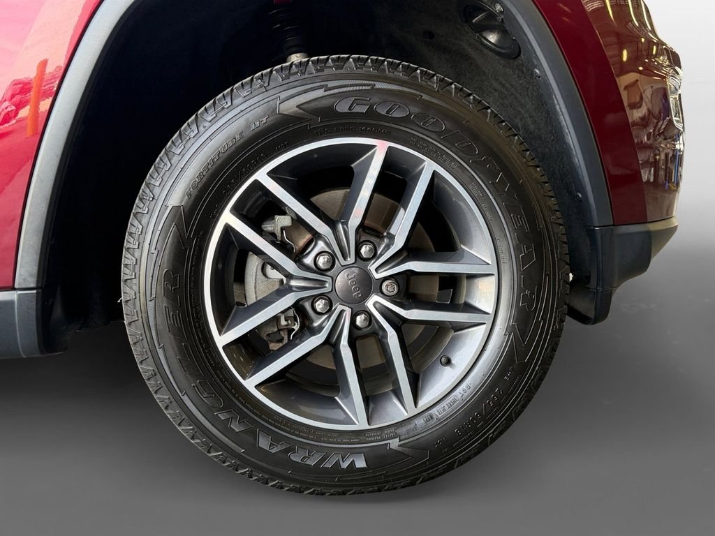 Used 2019 Red Jeep Limited image 8