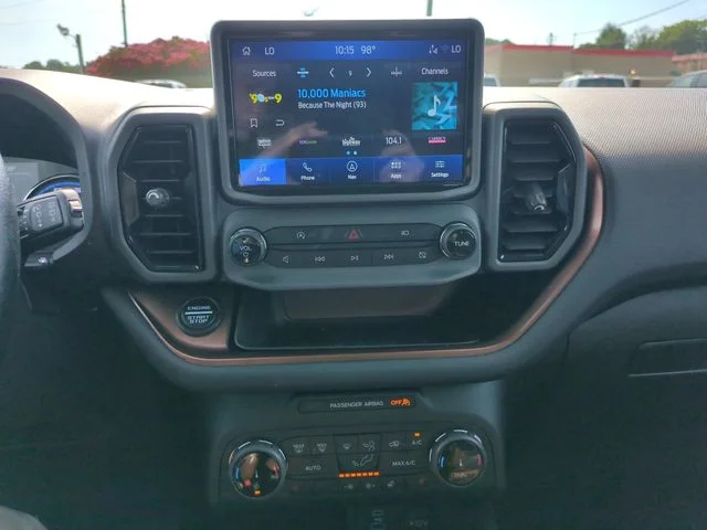 Used 2022 Green Ford Badlands image 21
