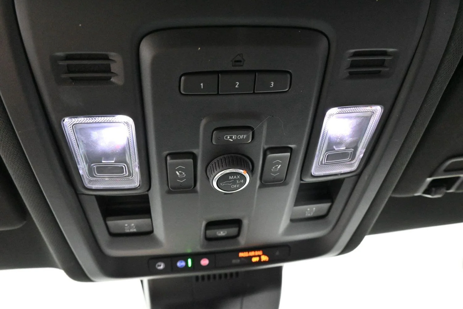 Used 2024 Black Chevrolet Z71 image 30