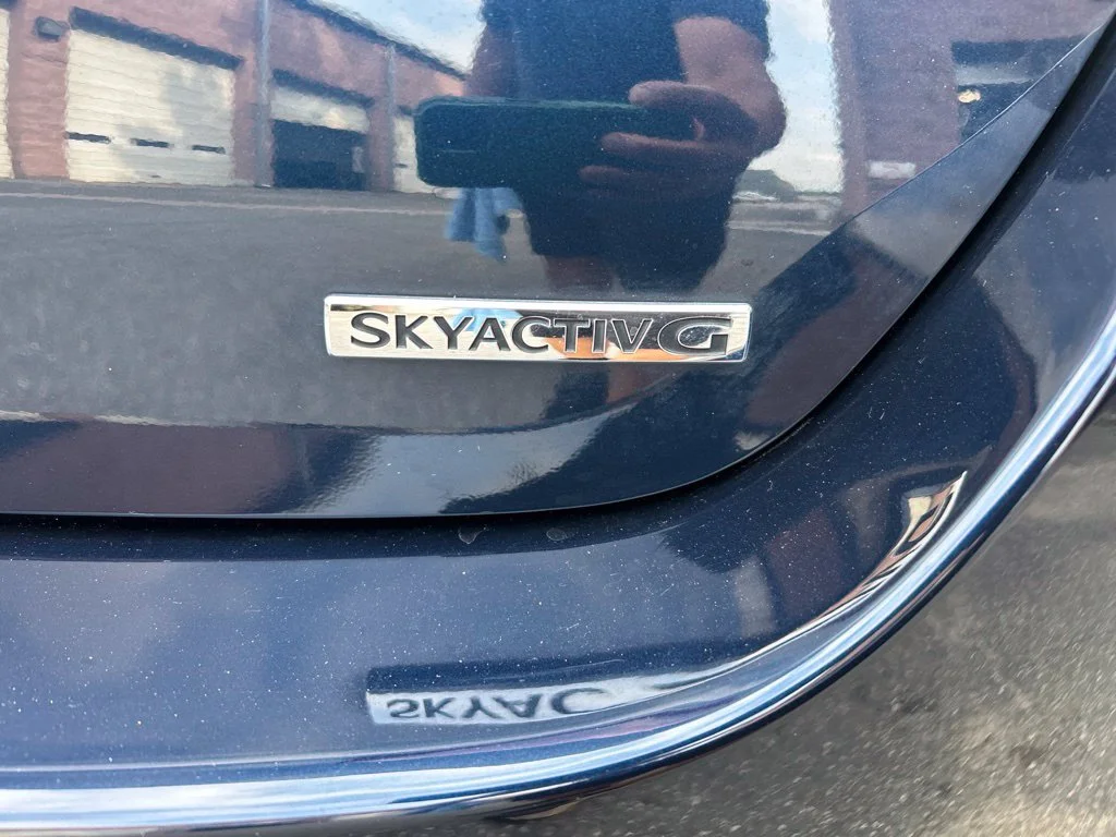 Used 2021 Blue Mazda Preferred image 7