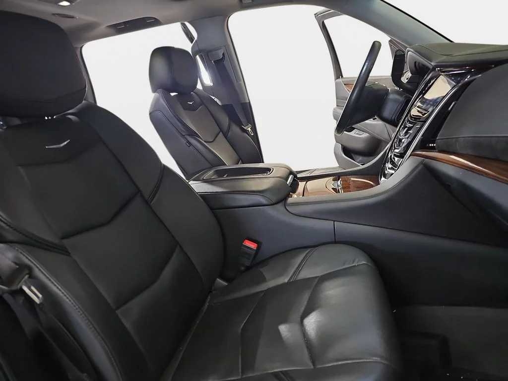 Used 2017 Silver Cadillac Luxury image 12