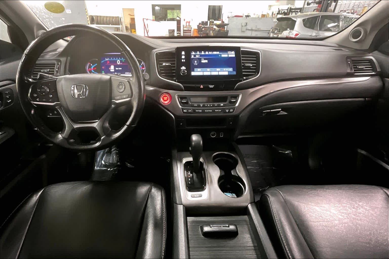 Used 2020 Crystal Black Pearl Honda EX-L image 16