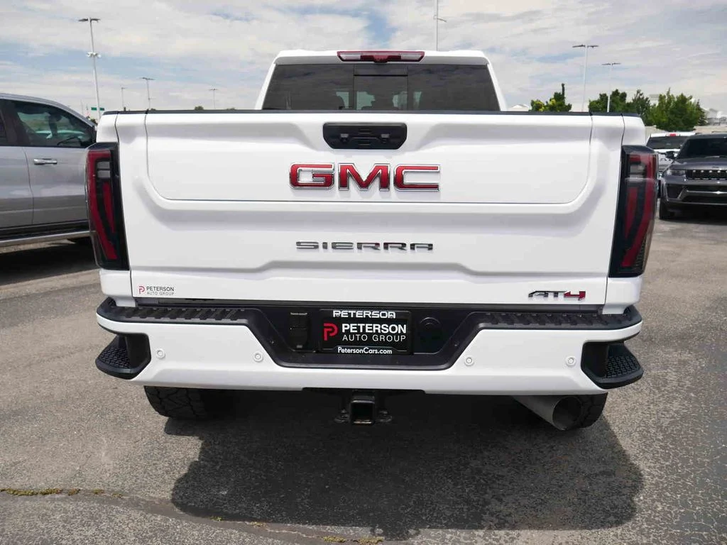 Used 2025 White GMC AT4 image 28