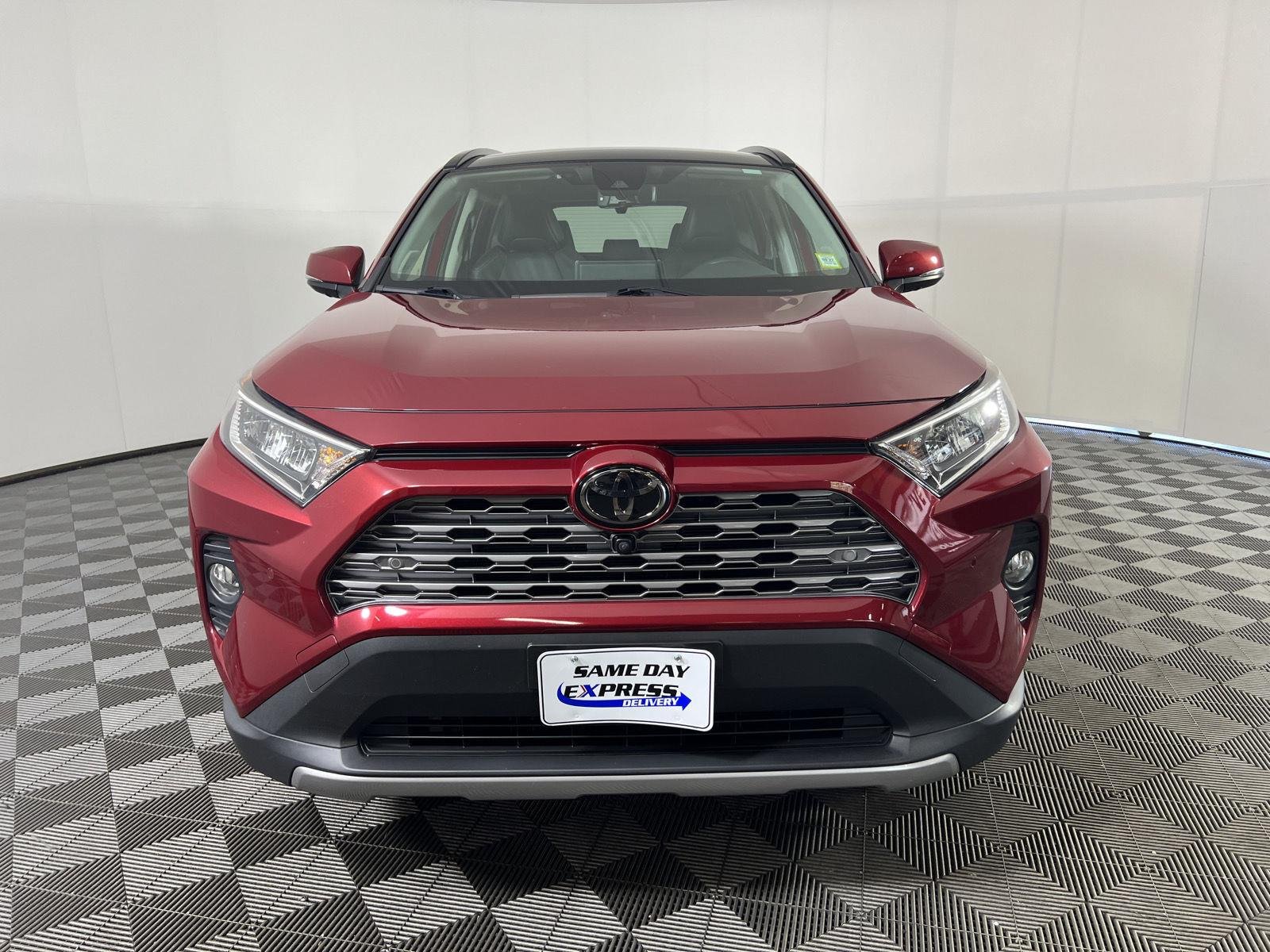 Used 2019 Ruby Flare Pearl Toyota Limited image 30