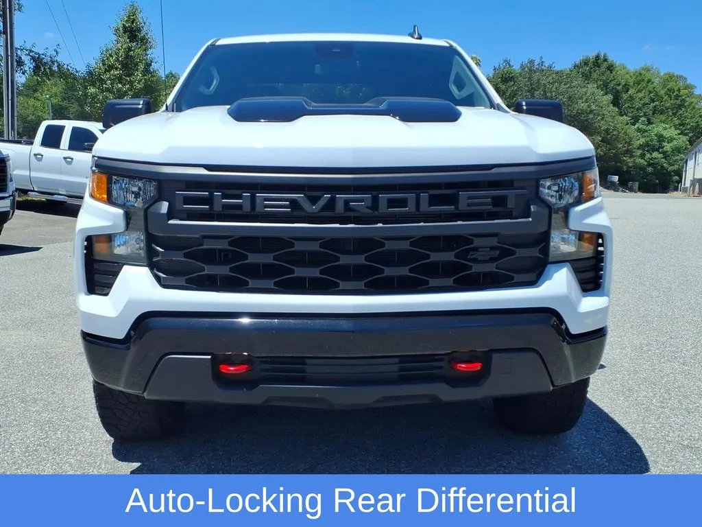 Used 2024 White Chevrolet Custom Trail Boss image 28