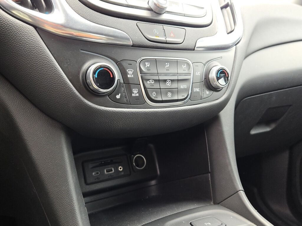 Used 2023 Gray Chevrolet LT image 26