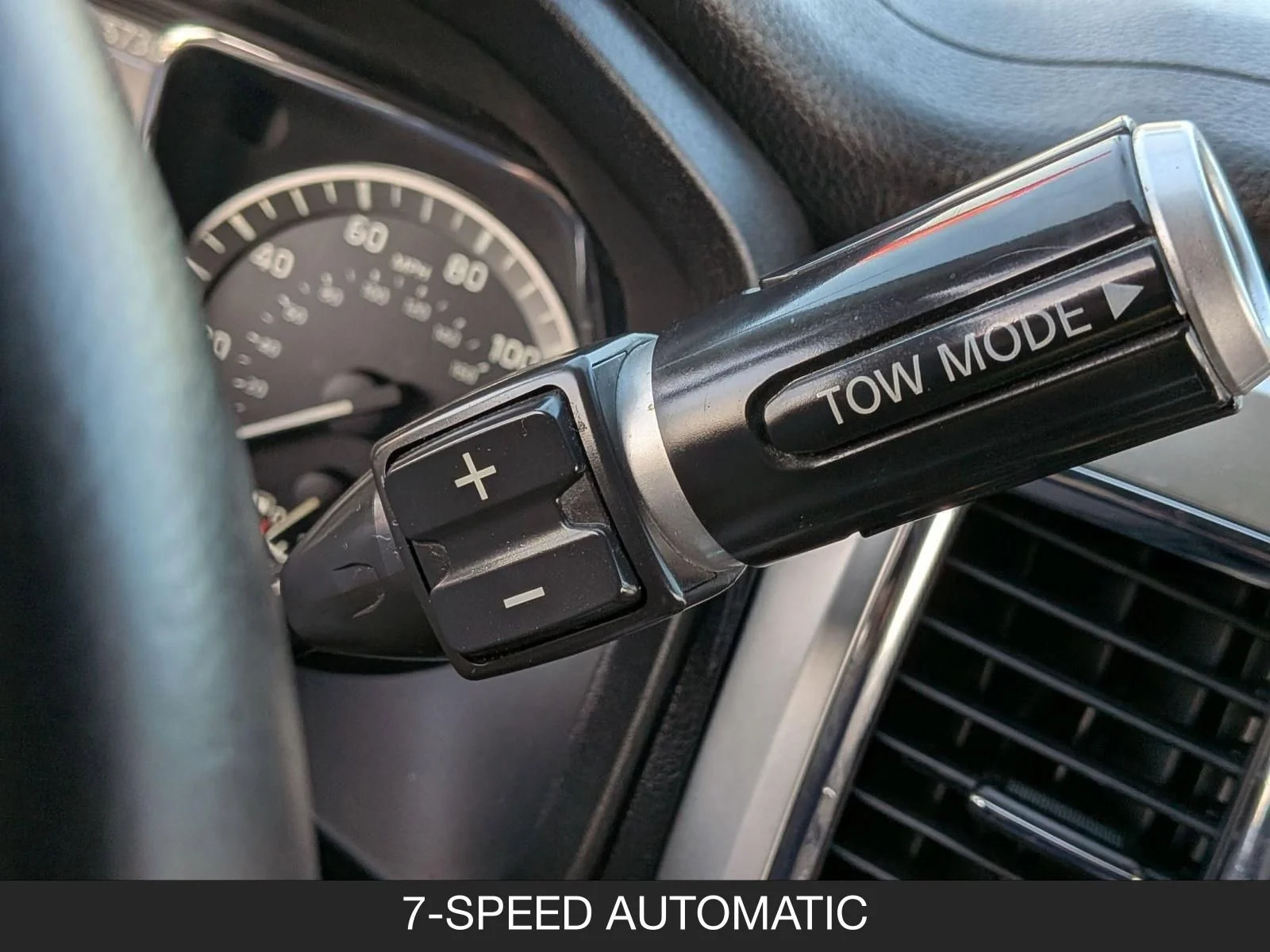 2019 Nissan Titan SV - Photo 16